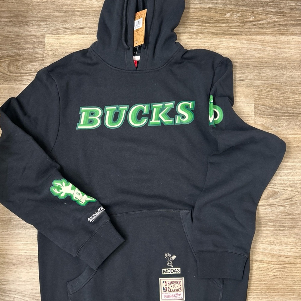 Mitchell & Ness Milwaukee Bucks Black Hoodie with Green Details